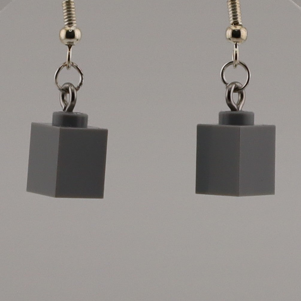 1X1 BRICK HANGING EARRING