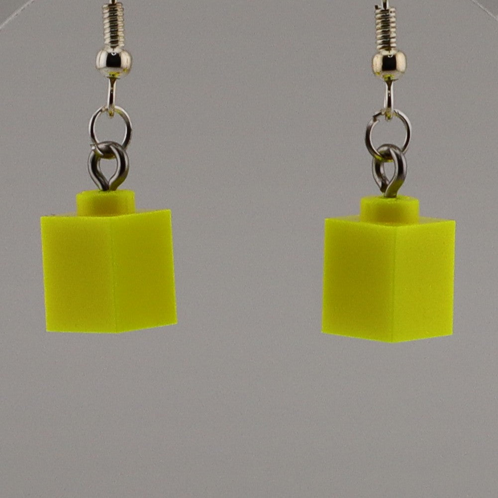 1X1 BRICK HANGING EARRING