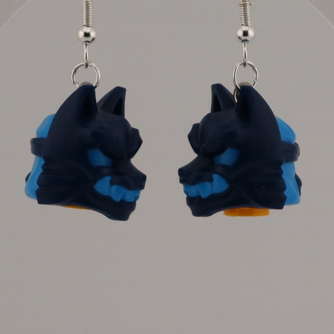 HANGING HEADS EARRINGS
