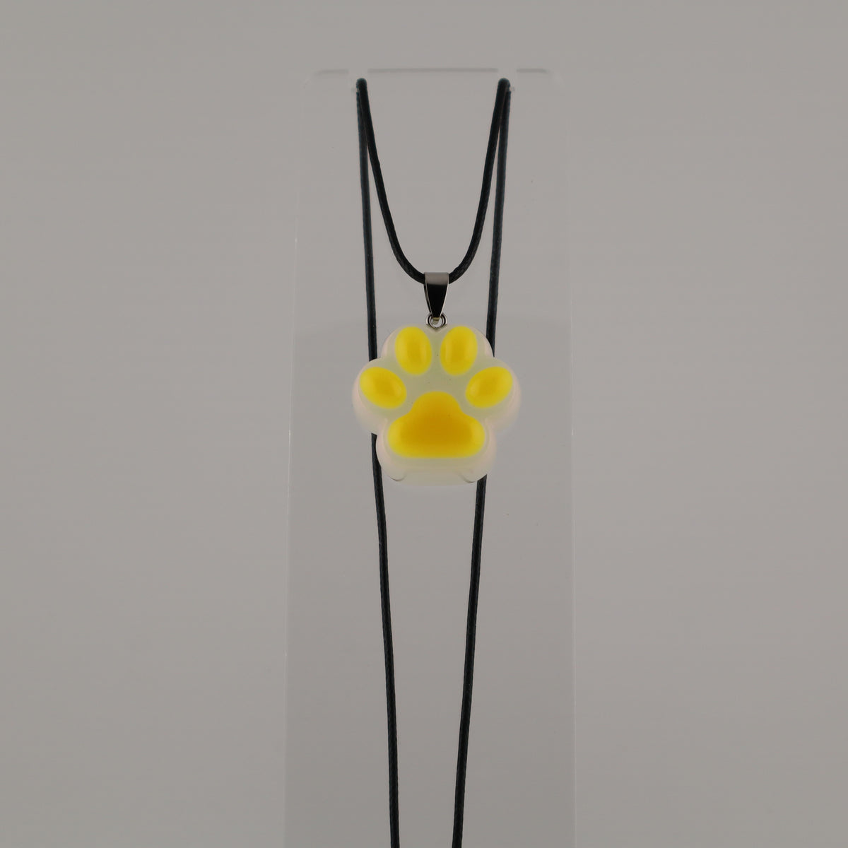 PENDANTS AND NECKLACES