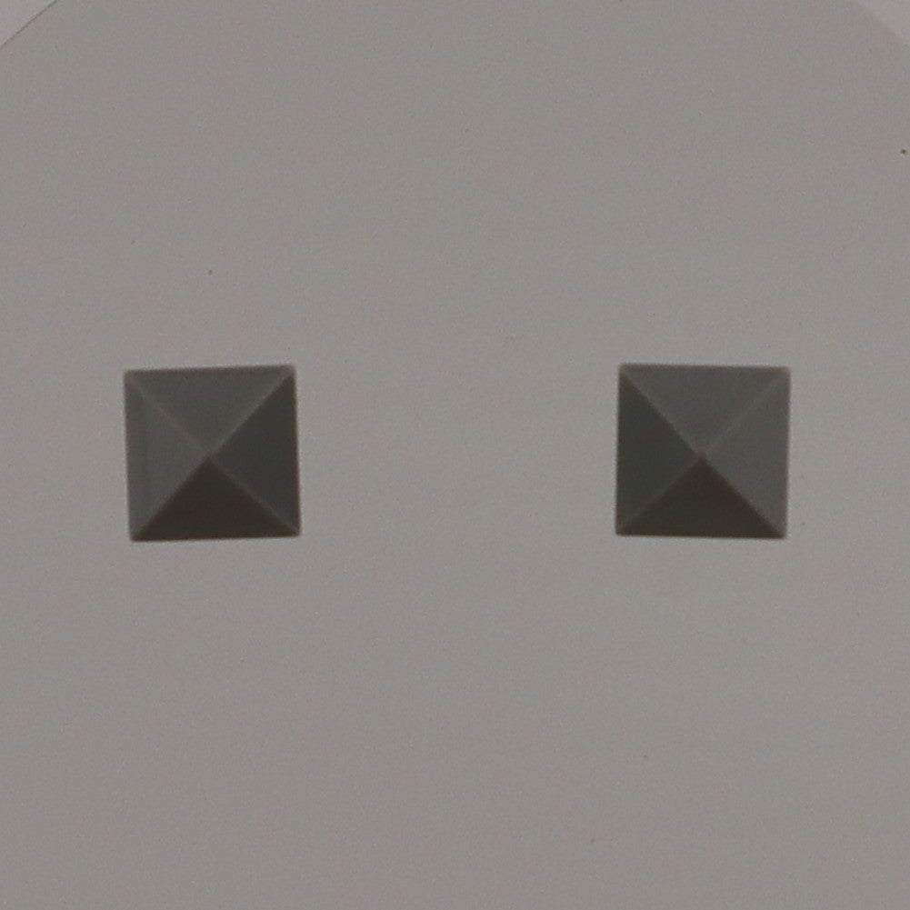 PYRAMID STUDS
