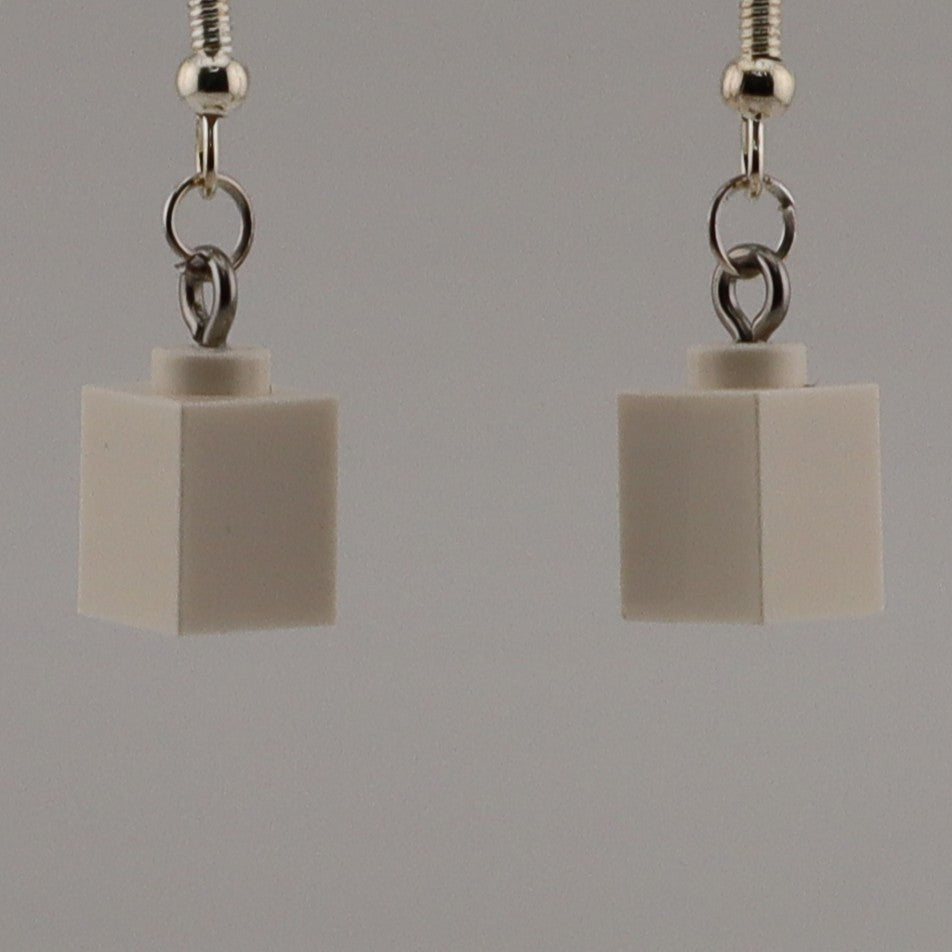 1X1 BRICK HANGING EARRING