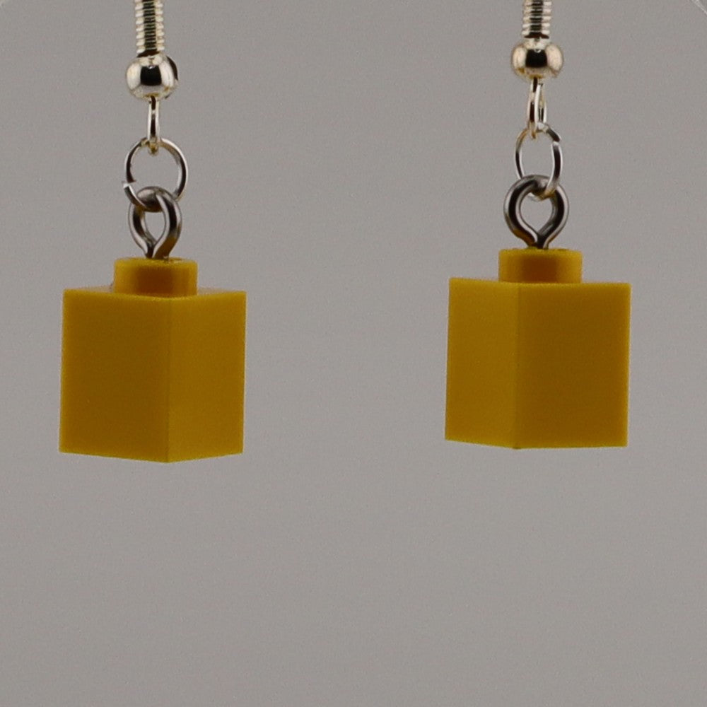1X1 BRICK HANGING EARRING