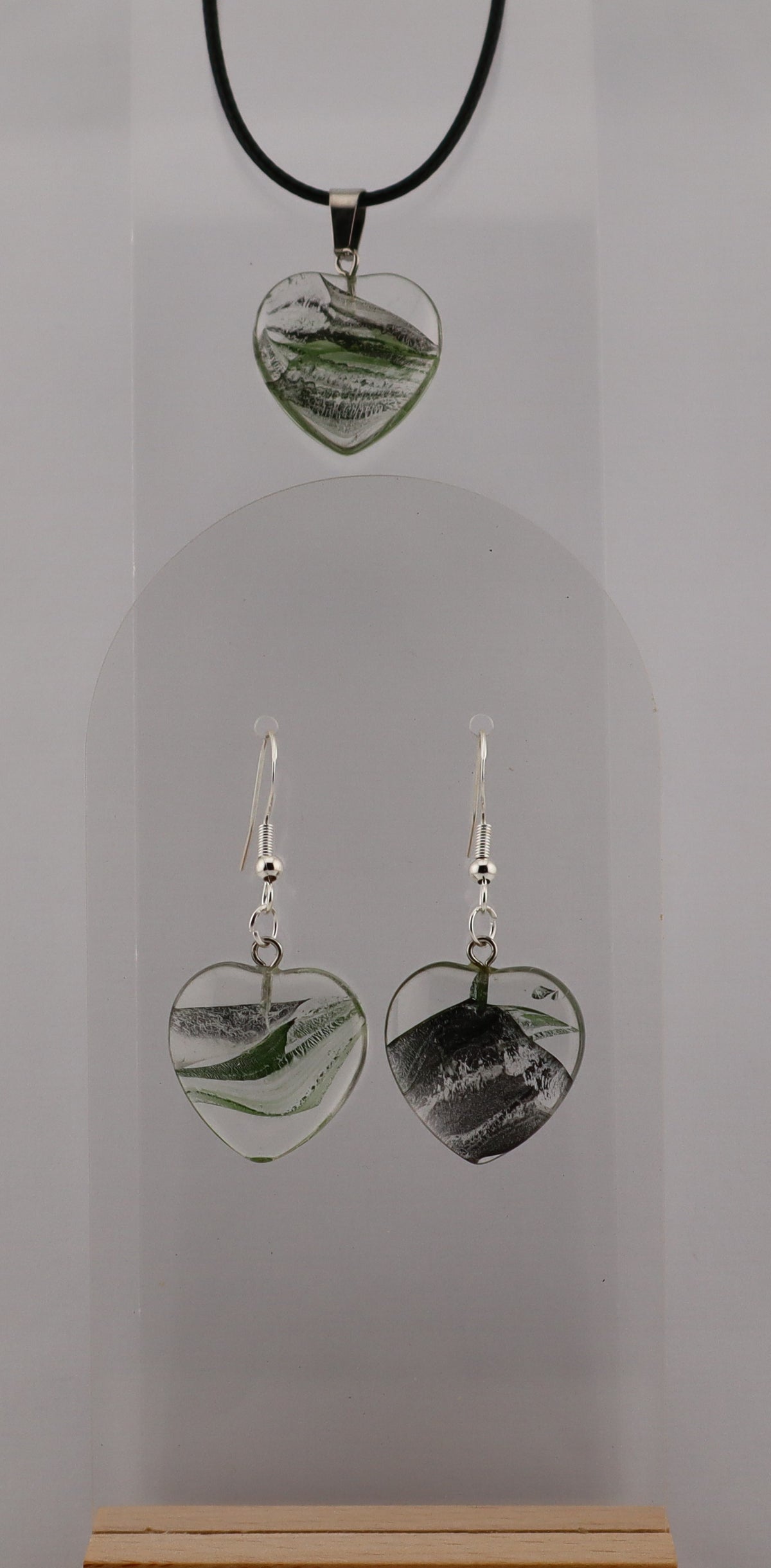 PENDANT AND EARRING SETS