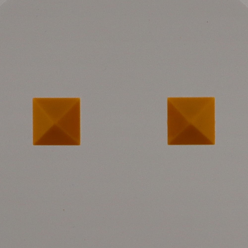 PYRAMID STUDS